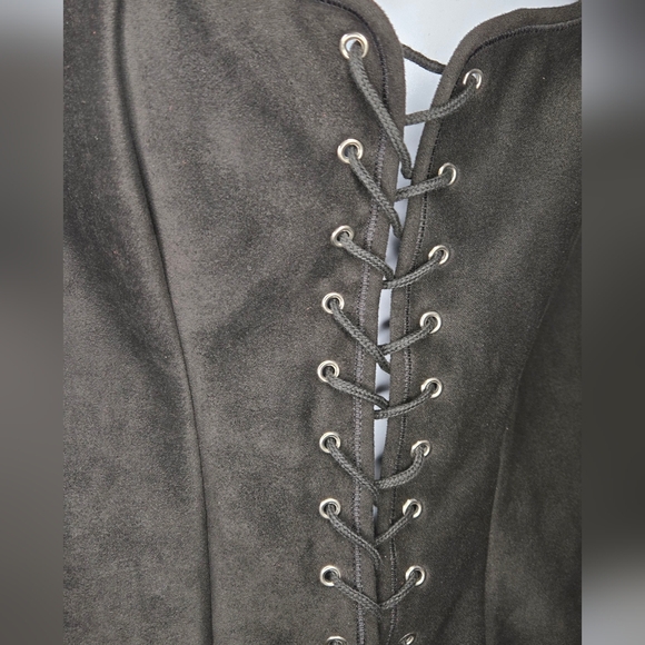 Black Vampy Lace-Up Corset Style Top - Picture 3 of 4